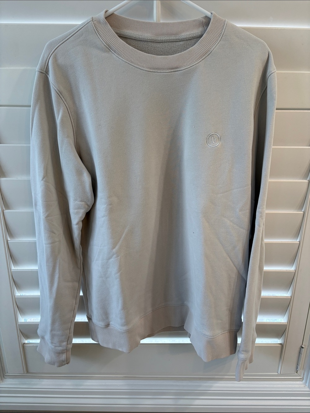 Vuori Light Gray Crewneck Sweatshirt